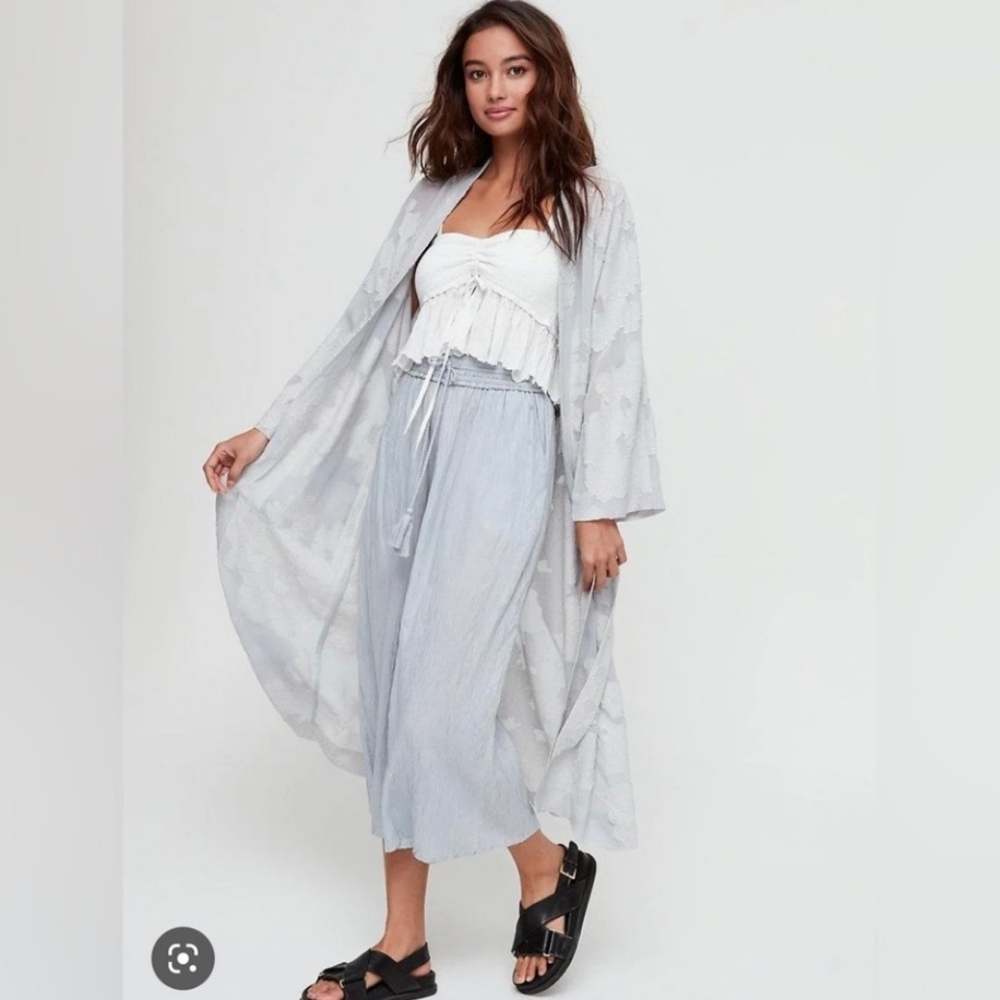 Aritzia Wilfred | Semi Sheer Durante Robe